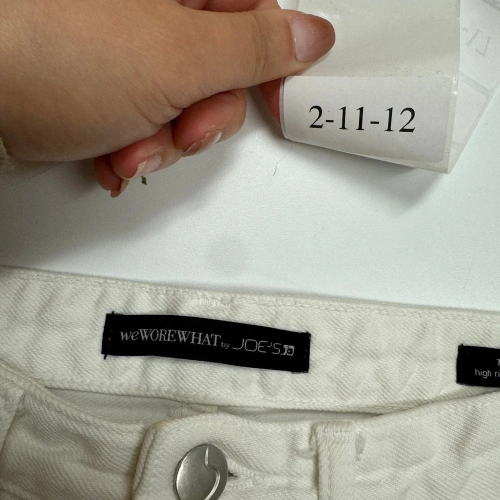 WE‎ WORE WHAT by JOEs Jeans Womens 26 White Danielle High Rise Vintage Straight